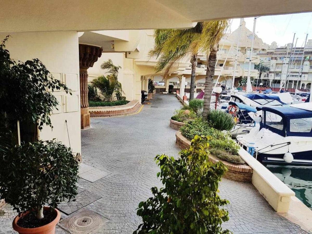 Lujoso Apartamento En De La Isla De Puerto Marina Бенальмадена Екстер'єр фото